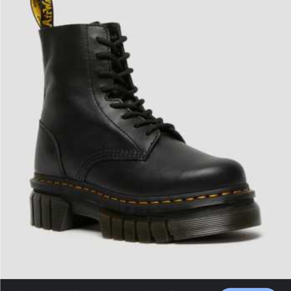 Dr. Martens Black Leather women’s Boots